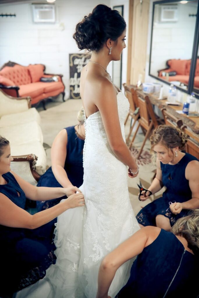 Bridal Party Suites Helpful on the Wedding Day
