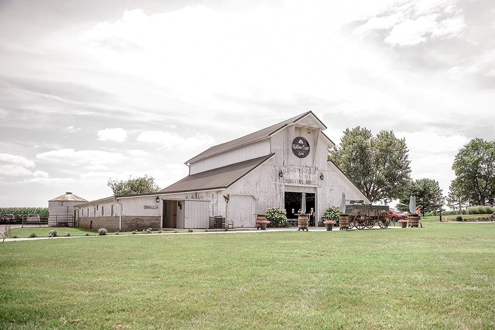 the willow creek barn frankfort indiana